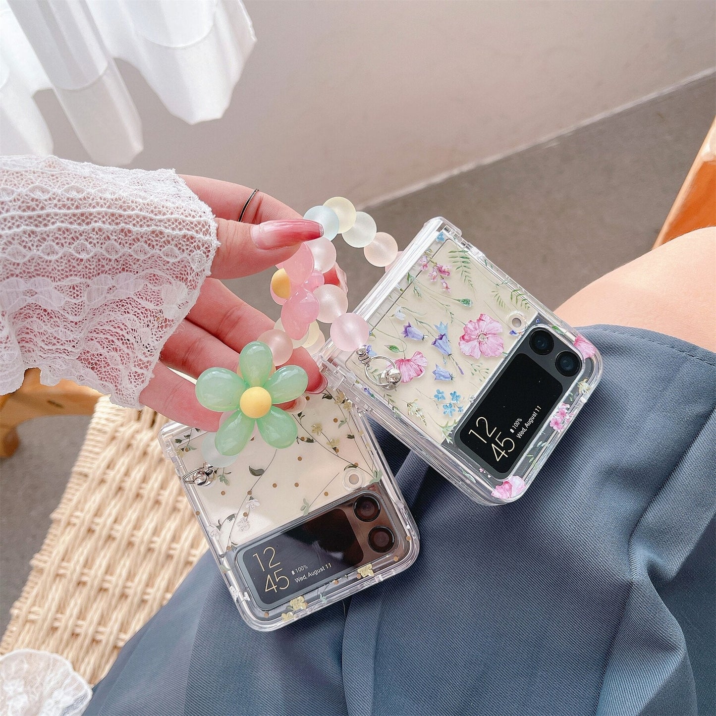 Case with Flowers Bracelet for Samsung Galaxy Z Flip 4