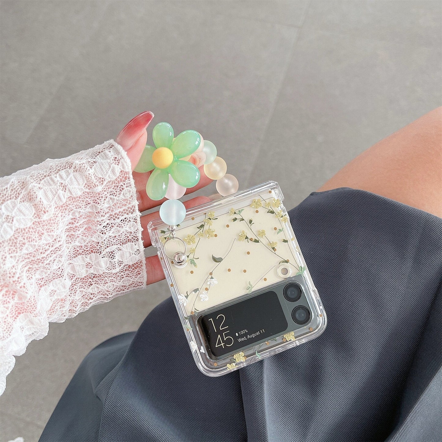 Case with Flowers Bracelet for Samsung Galaxy Z Flip 4